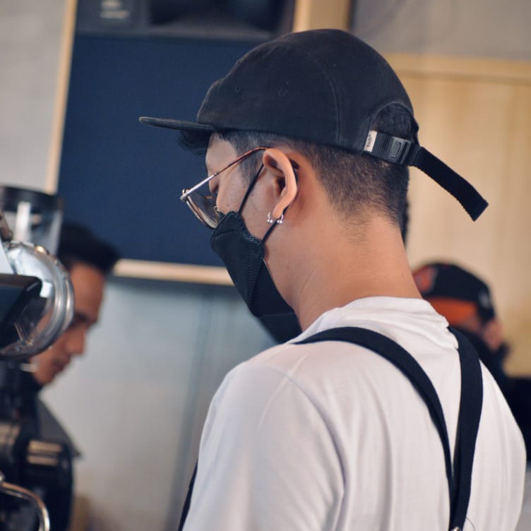 Gaada berubahnya, heran... Gimbal kek gitu, misal.. wkwkw