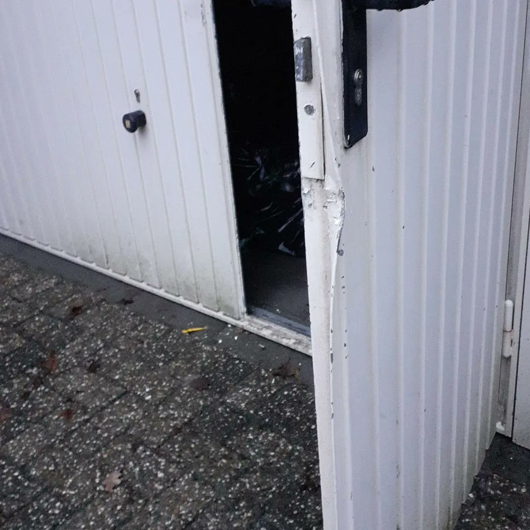 Helaas hebben we bezoek gehad en waren deze mensen niet welkom! Tussen donderdag 22-12 en woensdag 28-12. Iets gezien? Laat het ons weten!