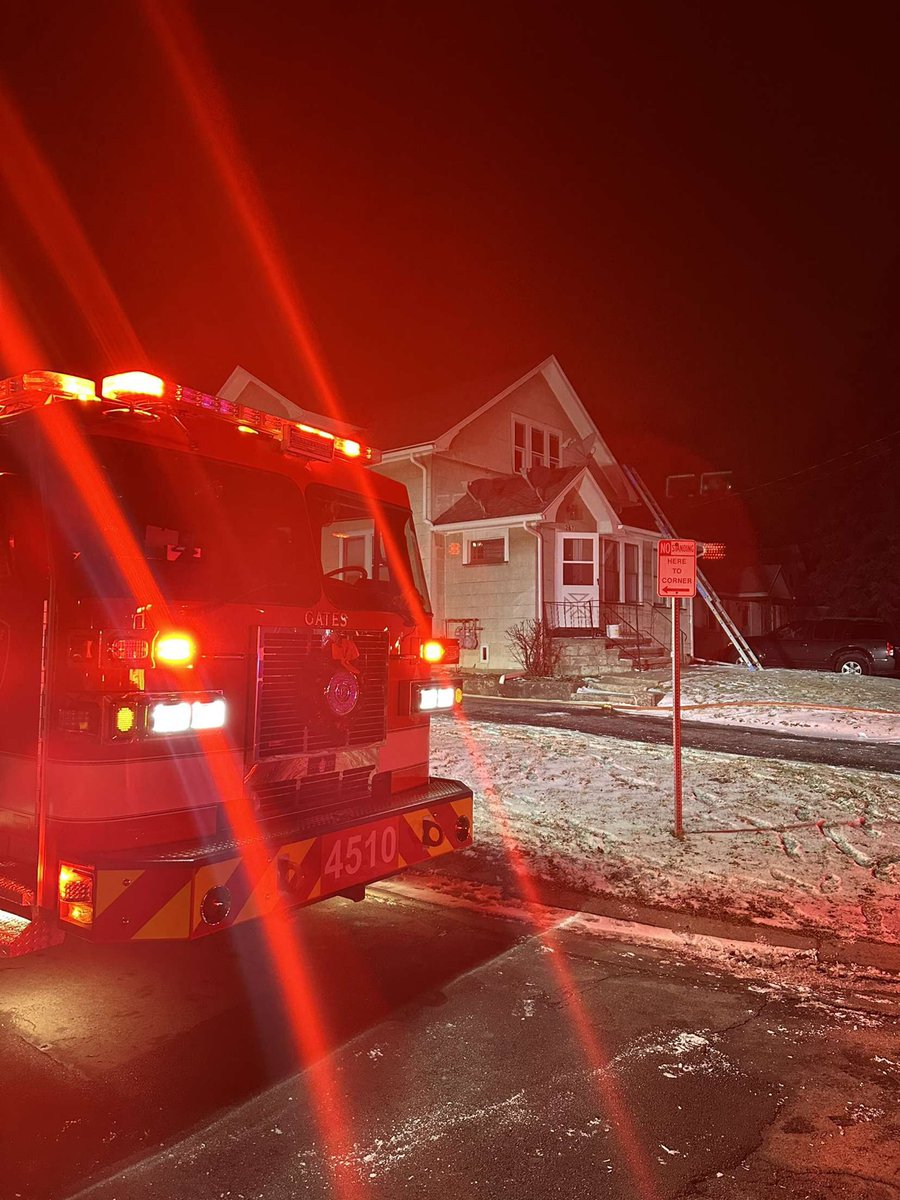 GFDLocal3792's tweet photo. Companies responded to Eugene Street last night at 10:54pm for the reported apartment on fire. Engine 4562 arrived on scene in 3 minutes and found a fire on the second floor which was quickly extinguished. 

The fire was placed under control at 11:15pm. https://t.co/gmgooZKh9v