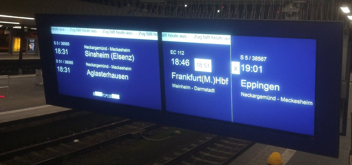 pollti's tweet photo. Ungeschickte Kommunikation hier in RH @DB_Info:
EC 112/212 fällt laut RIS nicht aus. https://t.co/C7bJUttdES