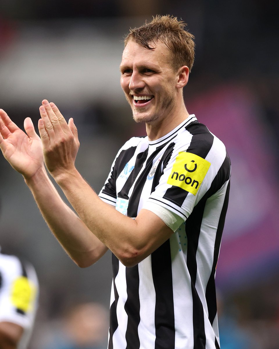 NUFC's tweet photo. 🎶 He’s from Blyth… 🎶 https://t.co/xMWu9vExJI