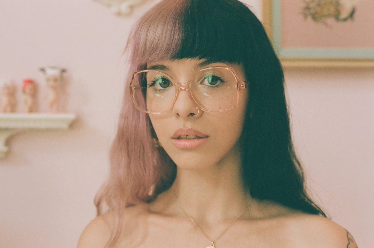 HauntedPortal's tweet photo. @warnermusic @LoveSupportMel Obviously Melanie Martinez ♥️ https://t.co/g9lBrqbbR3