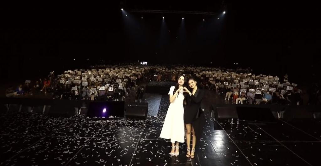 lilyfa20's tweet photo. I have understood a lot about love tonight.With such beautiful love, we will all be together forever. As long as the existence of Englot exists in this world, we will all be together 🤍🖤

#MeetingENGLOTConcert #อิงล็อต #ชาล็อตออสติน #อิงฟ้ามหาชน https://t.co/uQaYqLFX8T