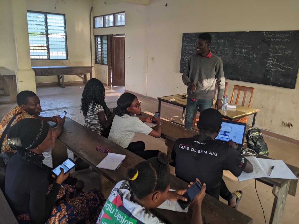 SadateIssifou's tweet photo. Nous clôturons l'année 2022 avec une dernière sortie dans la cadre de notre Programme d'Initiation et de Renforcement de Capacité Digitale (PIRCaD) que nous avons initié avec @jovialsodatonou et qui est dédié aux associations togolaise.
1/4
#TgTwittos #Pircad #Togo #TT229 https://t.co/Wy07SxRqAC