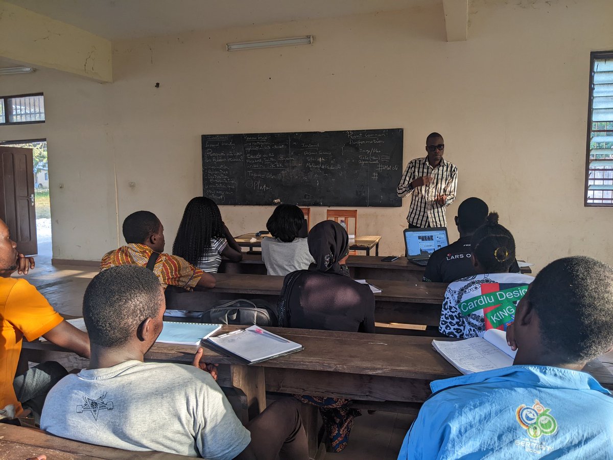SadateIssifou's tweet photo. Si vous êtes une association/rassemblement de jeunes, vous pouvez nous contacter. Nous serions ravis de venir partager avec nous notre savoir faire dans le domaine du digital.
Contact: +228 93775559/90494783
#TgTwittos #Pircad #Togo #TT229
4/4 https://t.co/GV3pvbiMwe