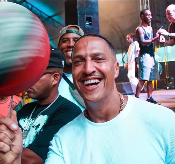 jaoseupimenta's tweet photo. Nunca ignore Mano Brown sorrindo ❤️ https://t.co/o2Z11ZdrmS