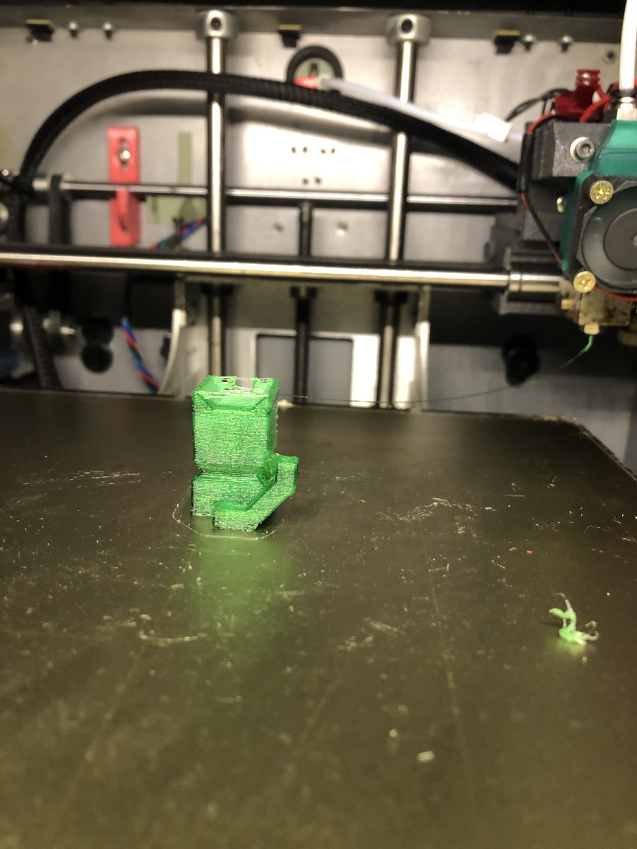 PRNTKTCHN's tweet photo. During the downtime at the Prnt Ktchn I managed to get the recycled PET working on Solidoly! 1up for the home printer team. This Calibration Kitty was previously a Mountain Dew bottle. #solidoodle #petbottle #maker #PRNTKTCHN #paisley #Mountaindew #drinks #holidays #calibtation https://t.co/2DA5ga1lmI