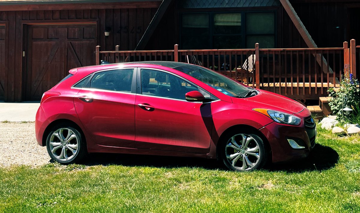 drkellypage's tweet photo. Little Ruby has gone to CarMax heaven today! She served me well. From when my Dad helped negotiated the deal to me commuting around Chicago. Recently a cross-country trip to my new home in Colorado. She will always hold a special place in my car karaoke heart. #RubyForever ❤️ https://t.co/pYKe6hEtJl