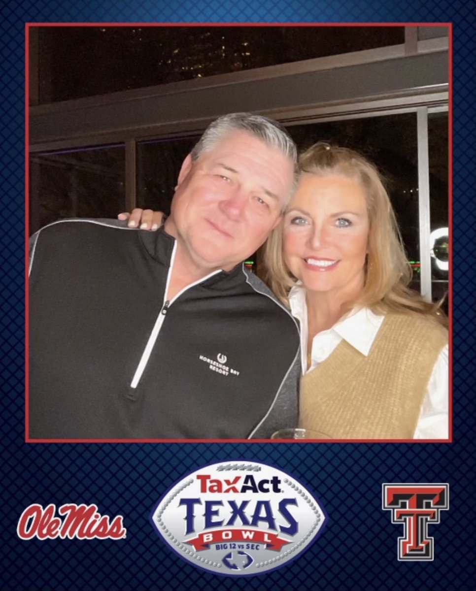 Westlake_Nation's tweet photo. Todd Dodge will be inducted into the Texas Bowl Gridiron Legends at NRG Stadium in Houston during the Texas Bowl featuring Texas Tech and Ole Miss. Congratulations, Coach Dodge! #GoChaps #TexasBowl https://t.co/c6j6VDHoPt