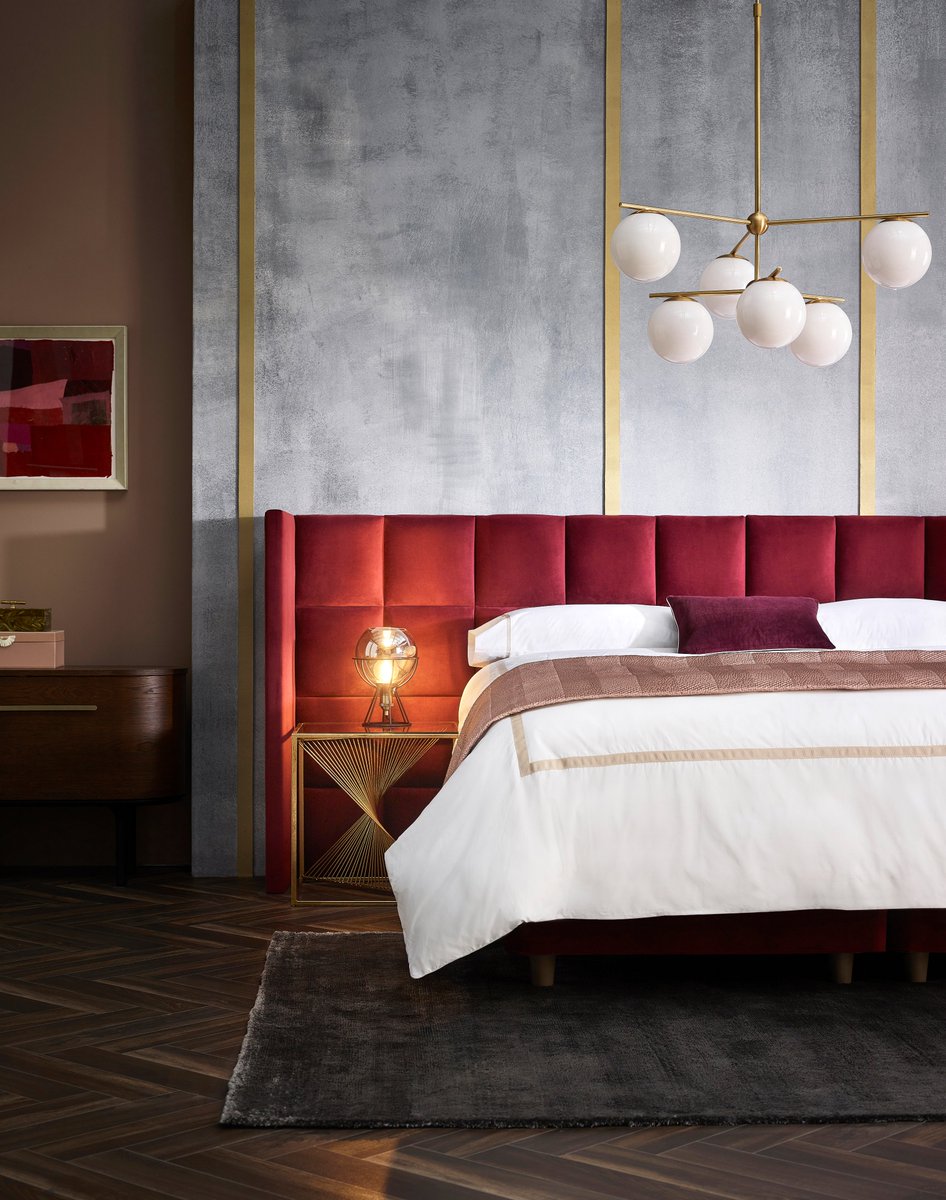 The Carriage tweet media