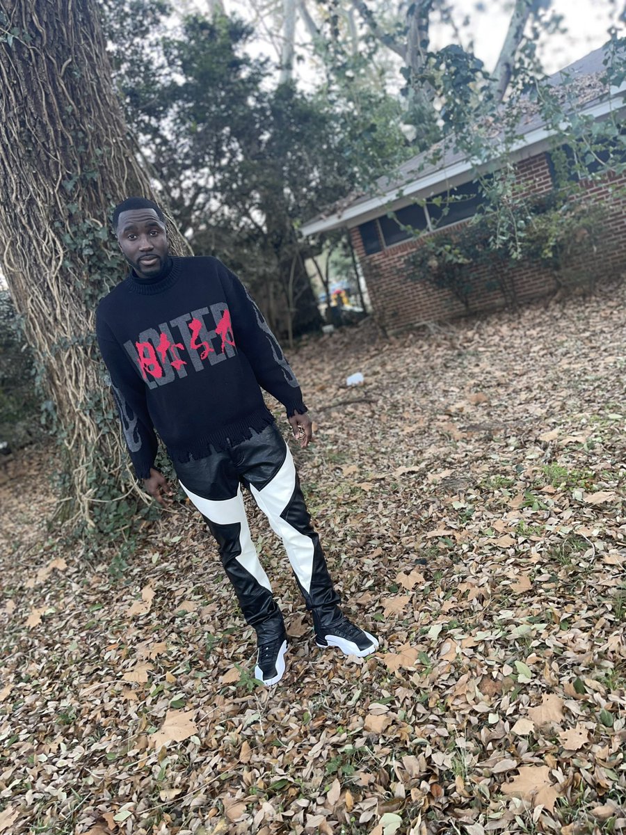 iblackaf's tweet photo. #FreeShotta https://t.co/9ijY53q7Y7