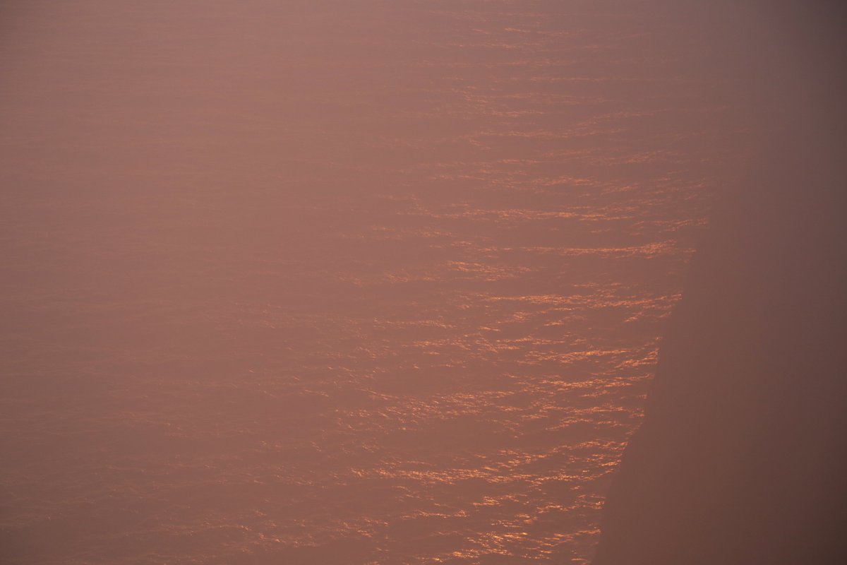 tamarikon_band's tweet photo. "The Twilight Gate". In my walk along the cliff above the sea, nature gave me a wonderful gift. Pink mist. This is not photoshop. It is a reality that is so incredible !
>
<
>
#titchenkova_tamara_photo #tamarikon_photo #mountainphoto #pinkfog #sunset #sea #NaturePhotography https://t.co/M40ZeUfQa9