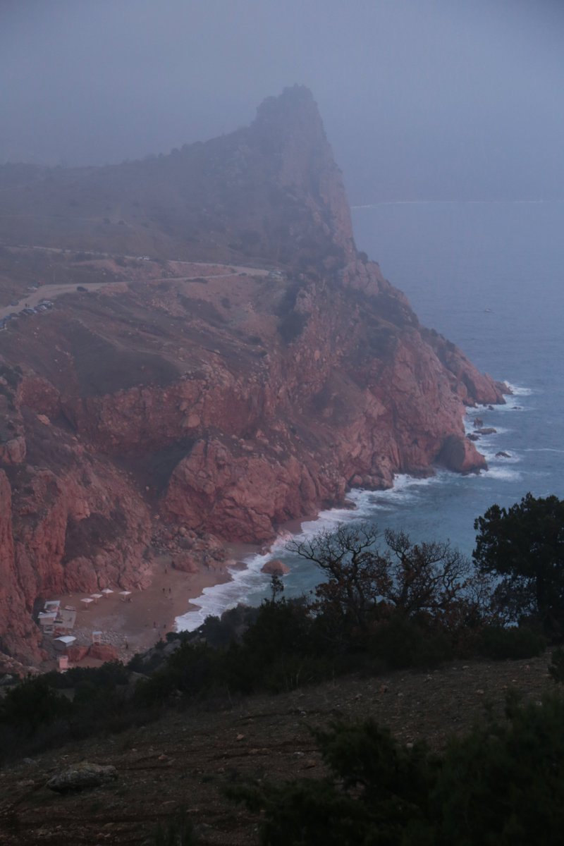tamarikon_band's tweet photo. "The Twilight Gate". In my walk along the cliff above the sea, nature gave me a wonderful gift. Pink mist. This is not photoshop. It is a reality that is so incredible !
>
<
>
#titchenkova_tamara_photo #tamarikon_photo #mountainphoto #pinkfog #sunset #sea #NaturePhotography https://t.co/M40ZeUfQa9