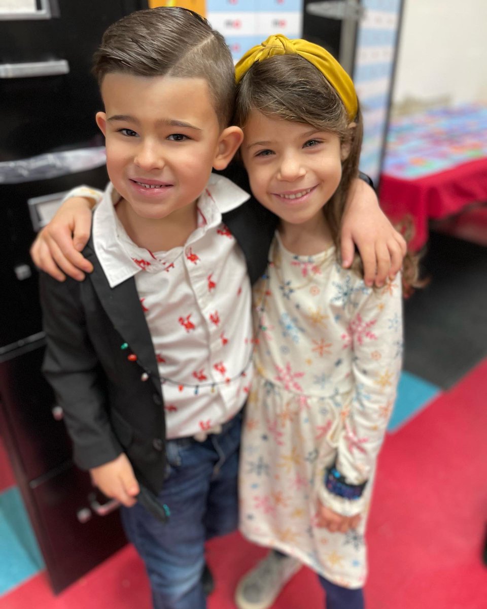 Thank you <a href="/MeadowDriveElem/">Meadow Drive School</a> for such a fun time before the break ☃️🎄#mineola #thisisfive #boymom