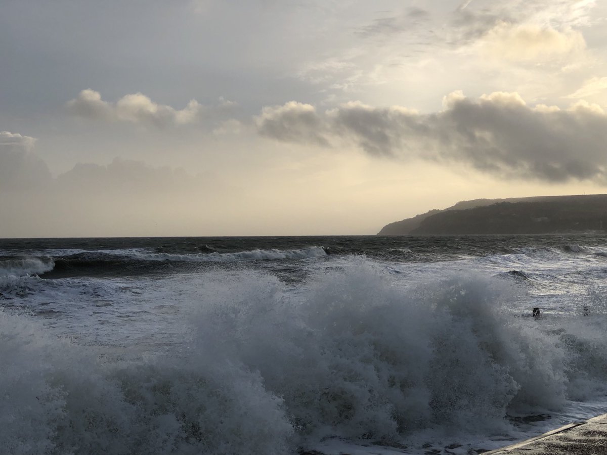 Wednesday sky and sea. #CulverDown #SandownBay #PureIslandHappiness #IOW🌧🌊