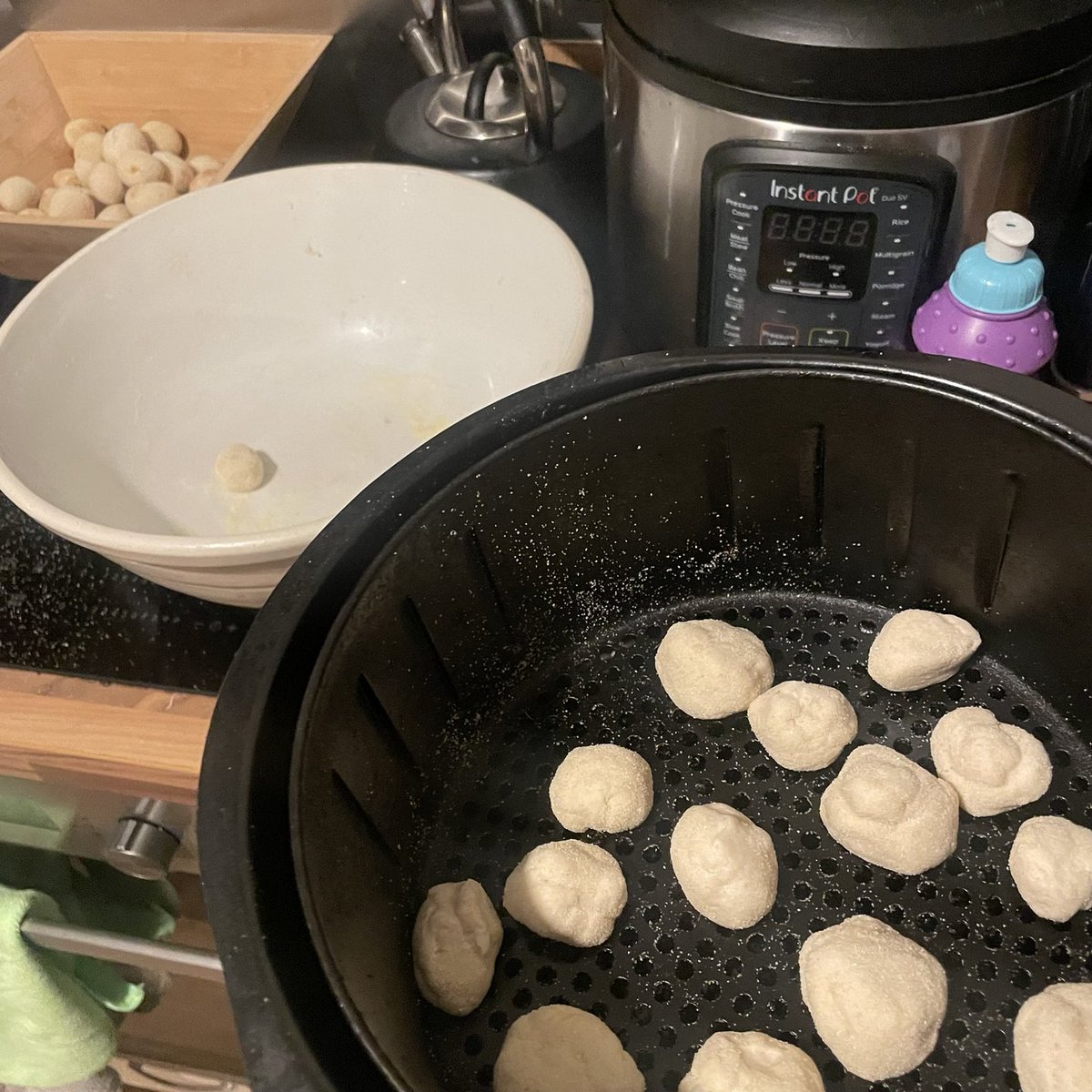 evildraye's tweet photo. Today I figured out I could make my dough balls in the air fryer 😄 https://t.co/67yMABSOd4