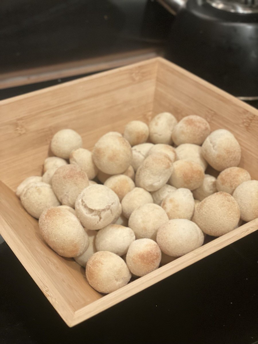 evildraye's tweet photo. Today I figured out I could make my dough balls in the air fryer 😄 https://t.co/67yMABSOd4