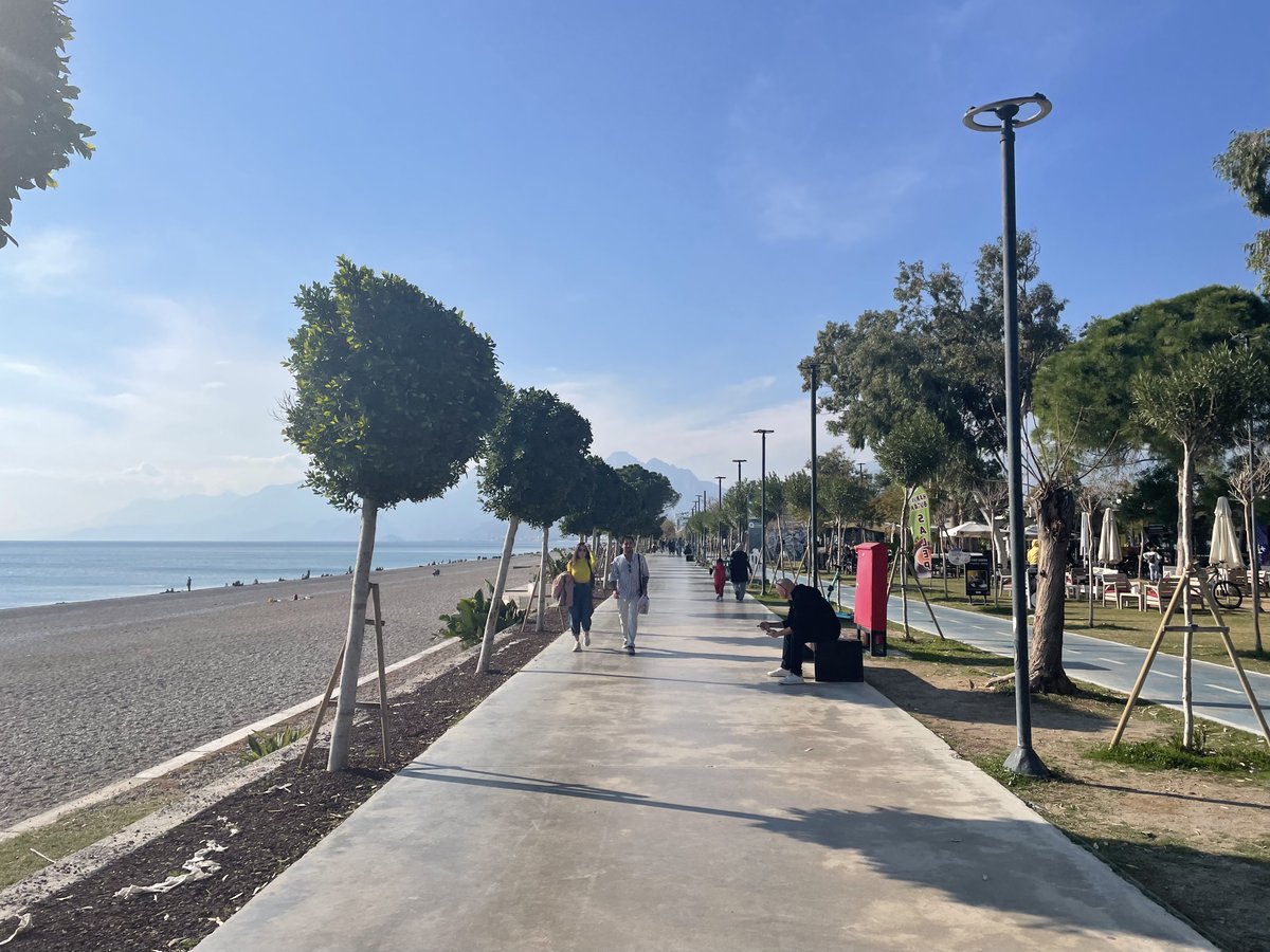 wheredoIwalk's tweet photo. It is never #winter in #Antalya 😎#WinterVibes #hiver #invierno #WhereDoIWalk #oùjemarche #neredeyuruyorum #pordondecamino #konyaaltı #December https://t.co/3SZlvgR93m