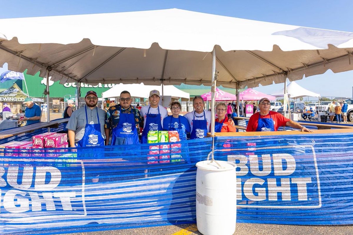 pi_chamber's tweet photo. ✨A small recap of our 29th Annual Shrimp cook-off and Seafood festival! Thank you to all who attended, volunteered, and sponsored our event👏 
📍Mark your calendars: our 30th Annual Shrimp cook-off festival is set to take place Nov. 4, 2023! See you all there ☀️ https://t.co/7AyNME2xH1