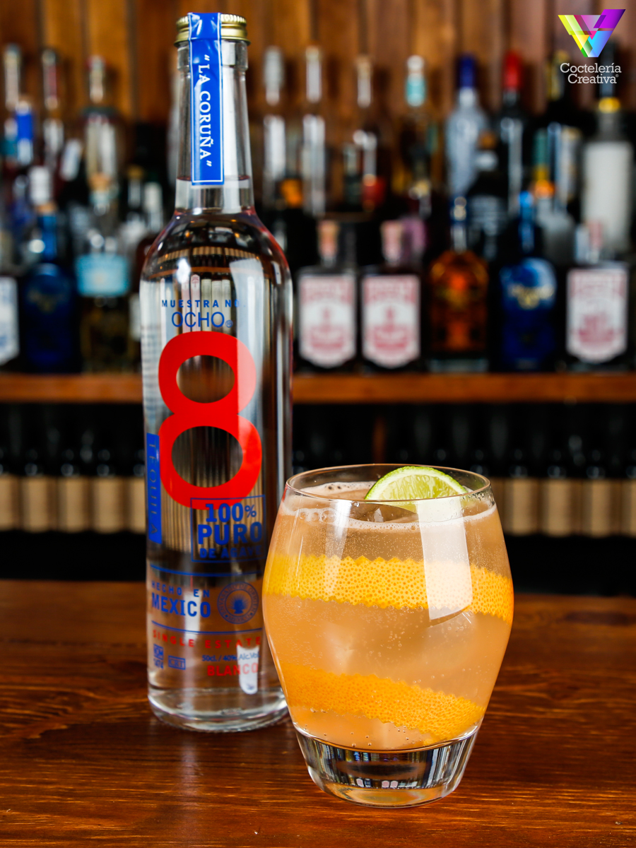 𝗣𝗮𝗹𝗼𝗺𝗮, uno de los combinados más conocidos a base de #Tequila. Aquí te lo preparamos con <a href="/TequilaOchoMx/">Tequila Ocho México</a>:
5 cl Tequila Ocho Blanco
5 cl zumo de pomelo rosa
1,5 cl zumo de limón
1,5 cl de sirope de ágave
10 cl agua con gas 
Hielos/ pizca de sal
-> bit.ly/3hmpkMi