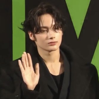 still thinking about this huening kai