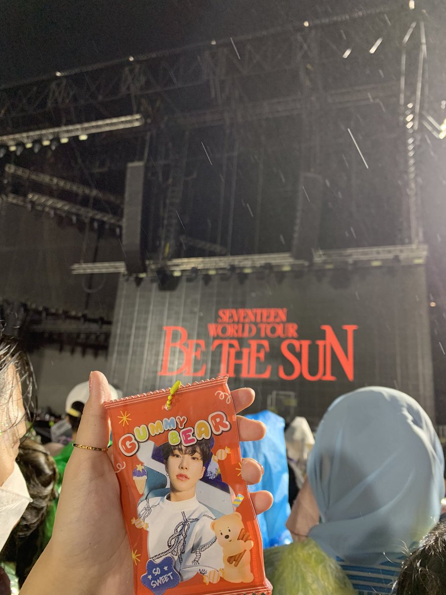 nun_oftiger's tweet photo. lop sekebon #BETHESUNinJKT https://t.co/5QAFMHa9tg