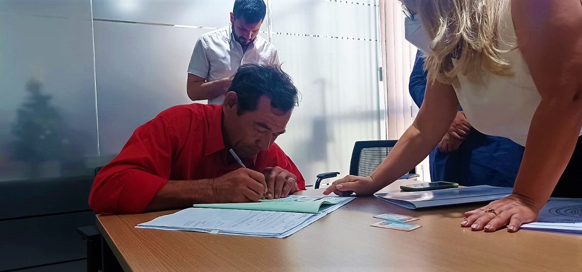 RutaTranschaco's tweet photo. En seguimiento al reasentamiento de los afectados por la liberación de la franja de la ruta PY09, del km 250 al km 326, correspondiente al Lote 4, el MOPC firmó nuevos protocolos de transferencia para viviendas. Lea más en- https://t.co/b3tK5KZyK7
@AgendaCAF @el_BID @mopcparaguay https://t.co/H1vL0iB10e