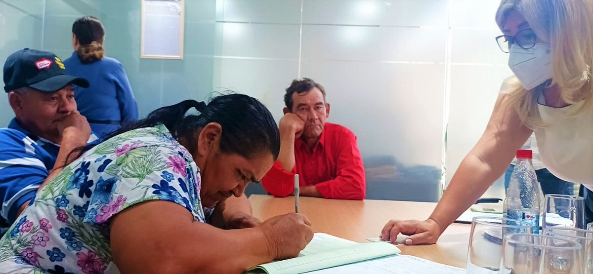 RutaTranschaco's tweet photo. En seguimiento al reasentamiento de los afectados por la liberación de la franja de la ruta PY09, del km 250 al km 326, correspondiente al Lote 4, el MOPC firmó nuevos protocolos de transferencia para viviendas. Lea más en- https://t.co/b3tK5KZyK7
@AgendaCAF @el_BID @mopcparaguay https://t.co/H1vL0iB10e
