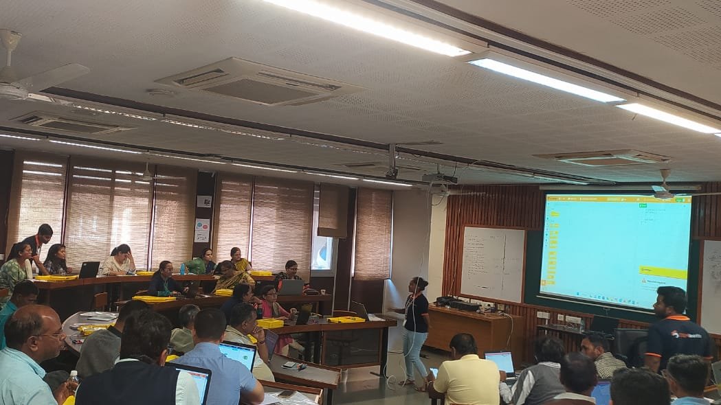 GordhanChauhan4's tweet photo. Innovation Club Pravin Level FDP-5 Training Day 3 on #AdvanceElectronics #Robotic #MachineLearning #Coding #BlockCoding #STEMeducation at  @KcgGujarat For Arts, Commerce and Science Faculties.
@PMOIndia @CMOGuj @kuberdindor @mnagarajan @InnoClubCHE @ISTEMCF @STEMbotix https://t.co/yt9k1NyxUk