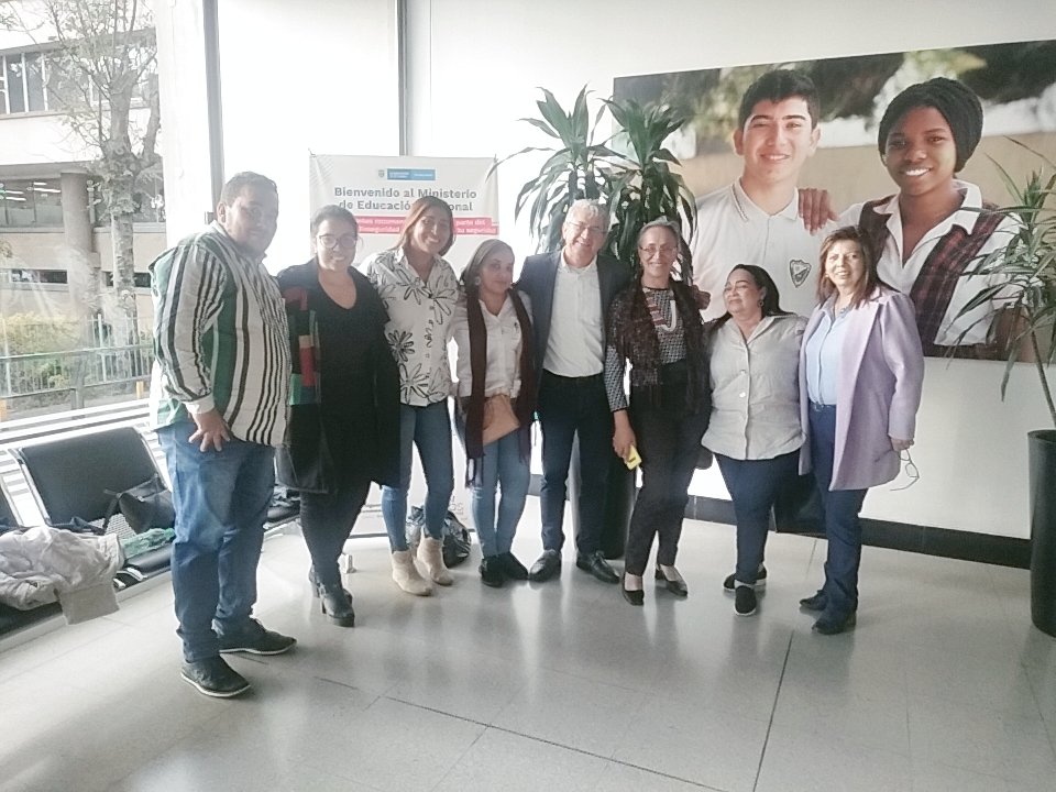 eilynesthersotelopaternina@gmail.com tweet media