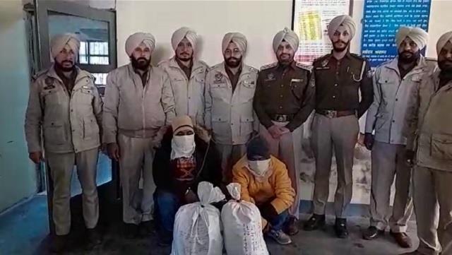 punjabkesari's tweet image. GRP पुलिस के हाथ लगी बड़ी सफलता, 2 आरोपी नशीली दवाइयों सहित किया काबू
m.punjab.punjabkesari.in/punjab/news/bi…

#Bigsuccess #GRPpolice #Accused #Arrest #Drugs #HindiNews #PunjabHindiNews