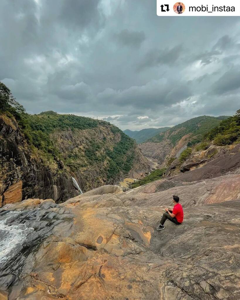 BBSRBuzz's tweet photo. #bhubaneswarbuzz pic by #Repost @mobi_instaa γ»γ»γ»
π»πΊDuduma waterfall, koraput πΊπ»
#mobi_instaa #travelwithmagee #nustaharamkhor #natgeotravelindia #lonelyplanetindia #trekking #koraputdiaries #dudumawaterfalls #koraput #odisha #bhubaneswarbuzz #happiness #outofthephone
#o⦠https://t.co/lrLYpeGEoZ