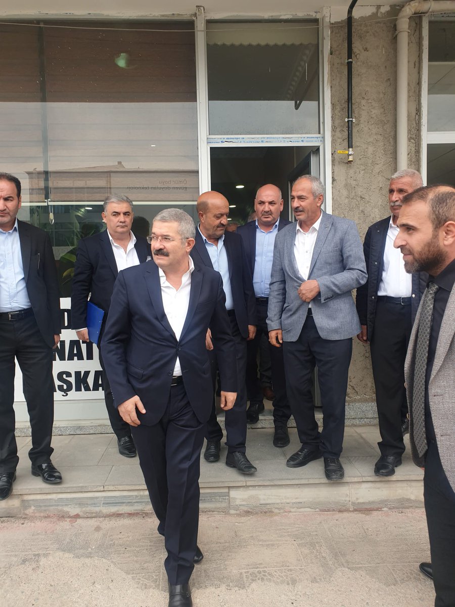 serkan_izgi65's tweet photo. YSK, ‘Van TSO seçim iptali’nin de iptaline karar verdi. Tartışmalı ve çekişmeli Van TSO seçimlerinin galibi Necdet Takva ve Mavi Liste oldu https://t.co/vPlNL7D4wk