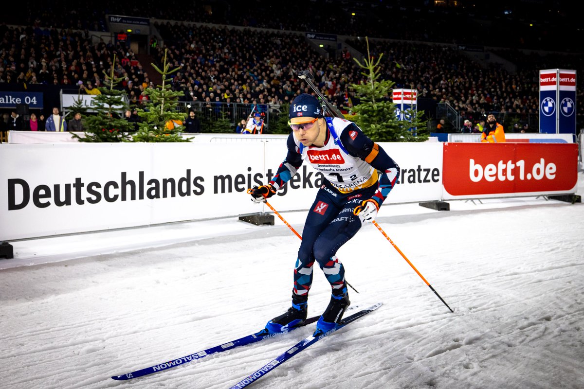 Biathlon auf Schalke tweet media