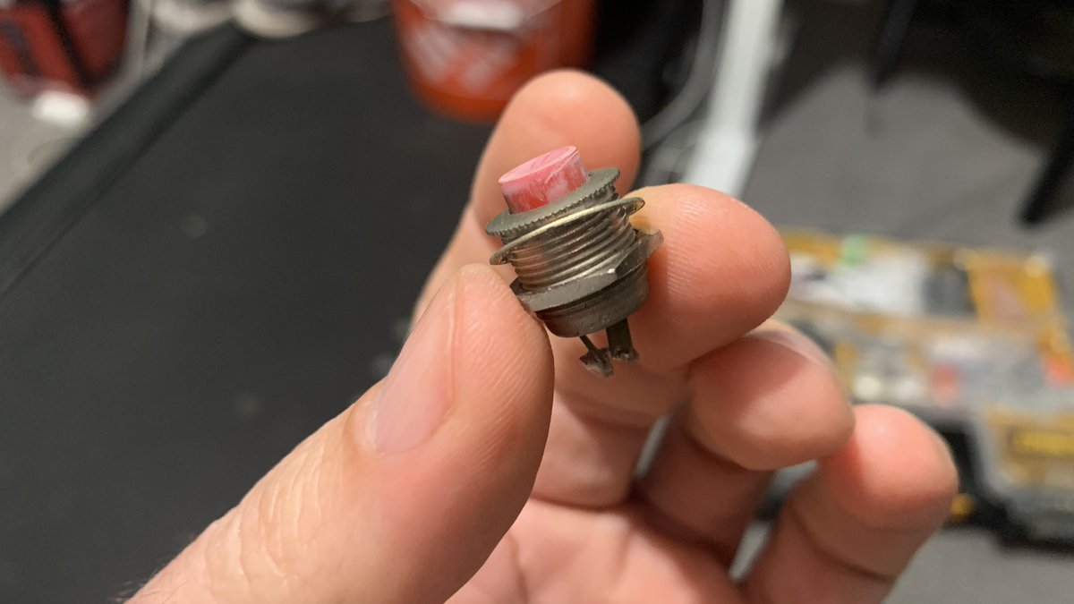 90minutetape's tweet photo. The credit button removed from the #Nintendo #SpaceFever is identical to those found on Pac-Man cocktails. Into the button stash it goes! https://t.co/V6tU9WGfrM
