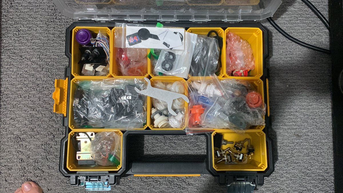 90minutetape's tweet photo. The credit button removed from the #Nintendo #SpaceFever is identical to those found on Pac-Man cocktails. Into the button stash it goes! https://t.co/V6tU9WGfrM