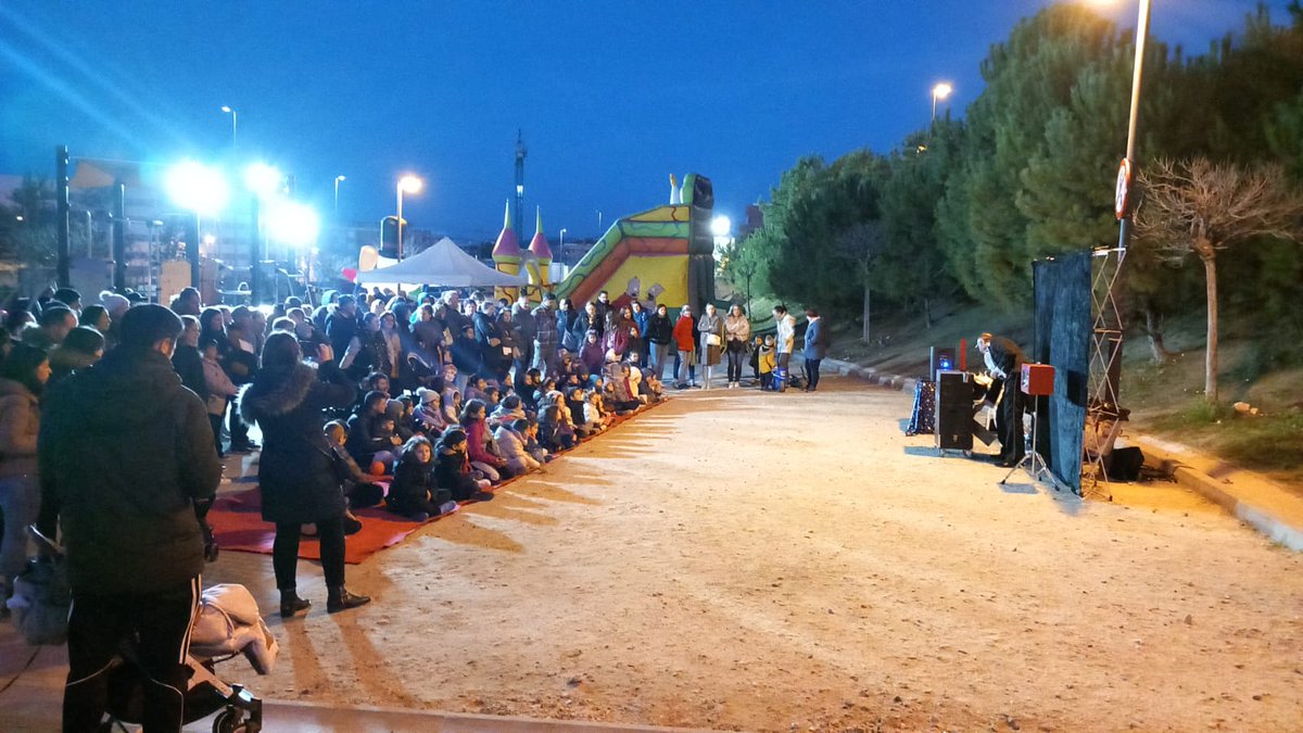 Arganda_Ayto's tweet photo. En próximas fechas, en la Plaza de la Alegría (“La aldea mágica”) y en Barrio Parque Europa en Avda. de Berlín (“Círculo polar”), se llevarán a cabo una serie de espectáculos de magia #NavidadenArganda https://t.co/5Zi1hTEfWP https://t.co/zgxUhDcJaK