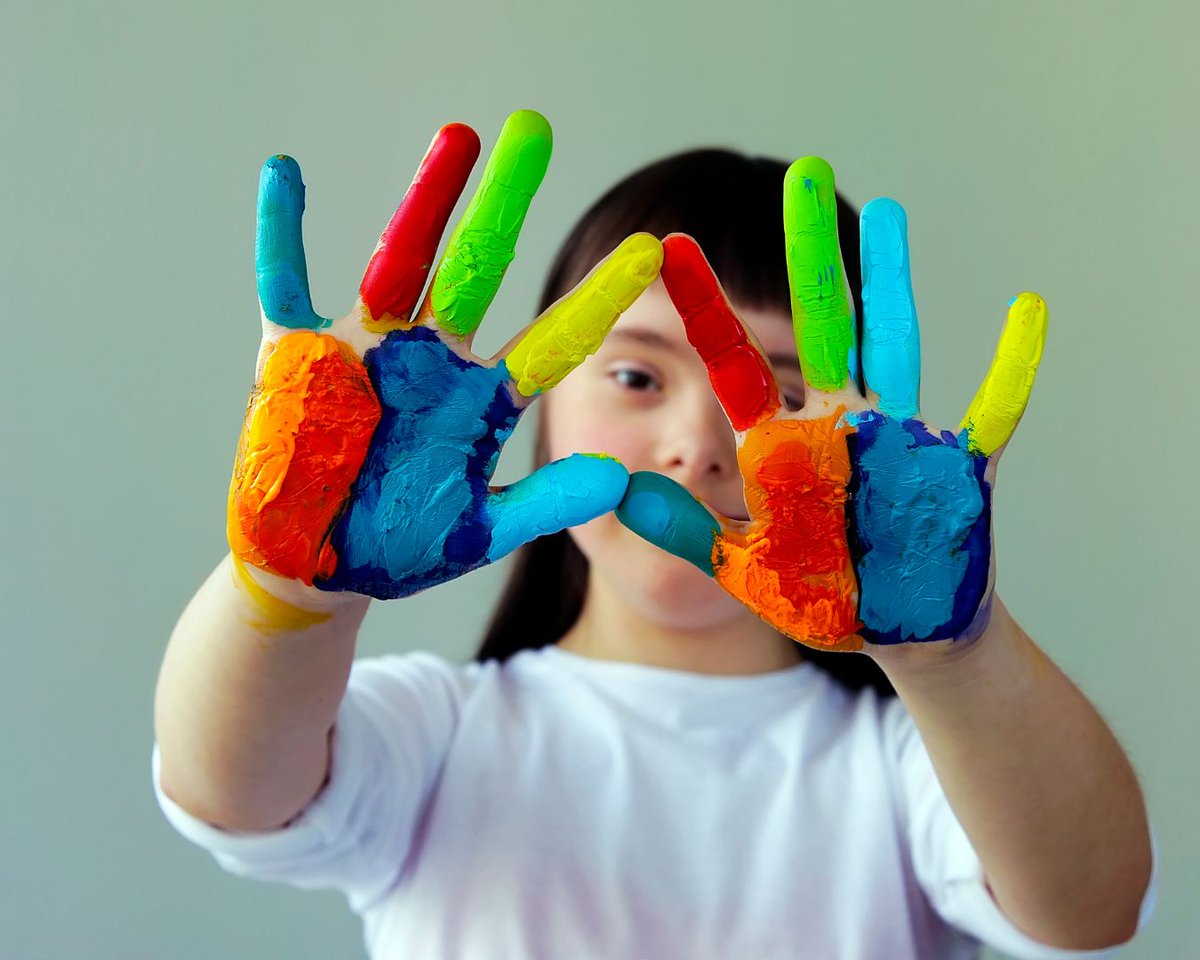 TELUS_Spark's tweet photo. Make days off from school brighter by spending it at a Spark Camp! Campers will participate in hands-on & skill building activities, travel to far off places in the #InfinityDome, & make explosive connections to science through live demonstrations.🧪 https://t.co/uUQ4DUPQKn https://t.co/flVIccRvIA