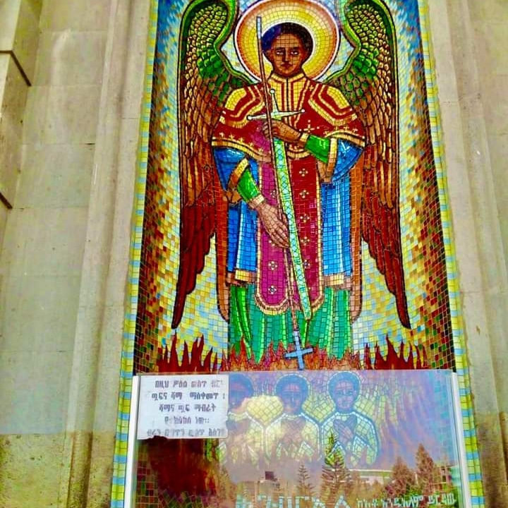 BezaSolomon15's tweet photo. ቅዱስ ገብርኤል ፲፱✝️⛪️💚💛❤🙏 https://t.co/7JqAIDel3Z