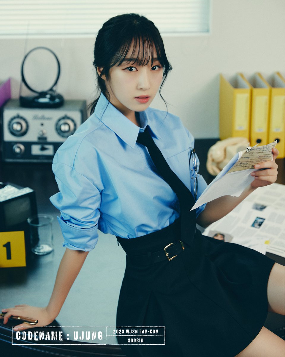 wjsn_clothes's tweet photo. 221130 우주소녀 수빈 팬콘 포스터
브랜드 &amp; 제품명 : Cordinary Back draping shirt - blue
가격 : 132000 (사이트 할인가)
구매가능 사이트 : https://t.co/uiG0L9R2xl https://t.co/f33AWvDr9Y