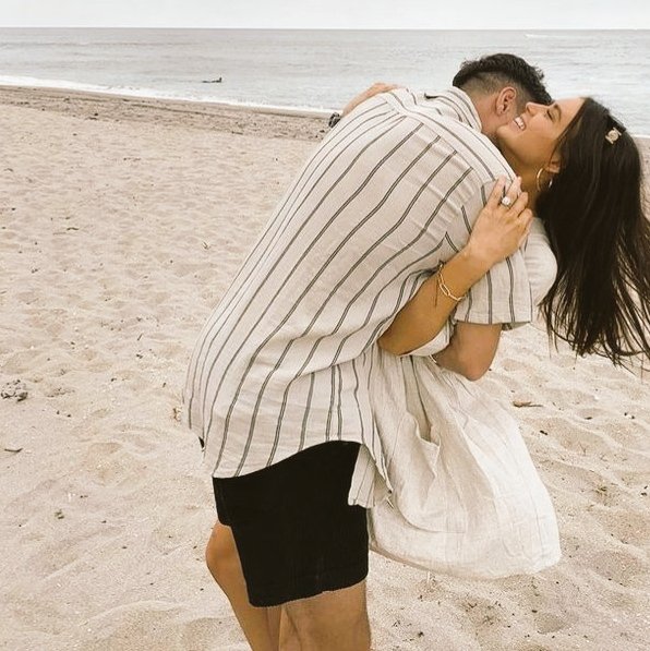 ezdevito's tweet image. acordo te amando mais a cada dia que passo ao seu lado, não poderia estar mais feliz e realizado, eu te amo muito nenê, quero viver pra sempre com você.