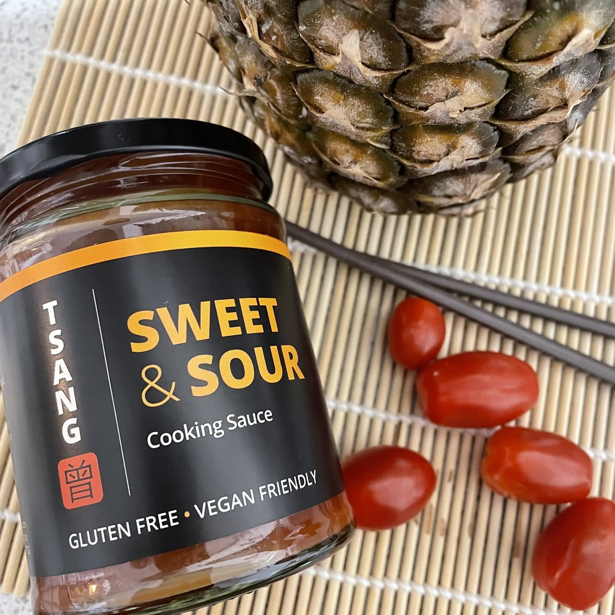 TsangSauce's tweet photo. Gluten free Sweet &amp; Sour sauce which is:
✅ Gluten free
✅ Low fat
✅ Vegan
✅ 100% natural
✅ Based on a Chinese’s family restaurant recipe
✅ Contains agave

First UK company to produce such a Chinese sauce 

🛍️Sauce can be bought on the link in bio 
#glutenfree #vegan
#coeliac https://t.co/ATolMjTome