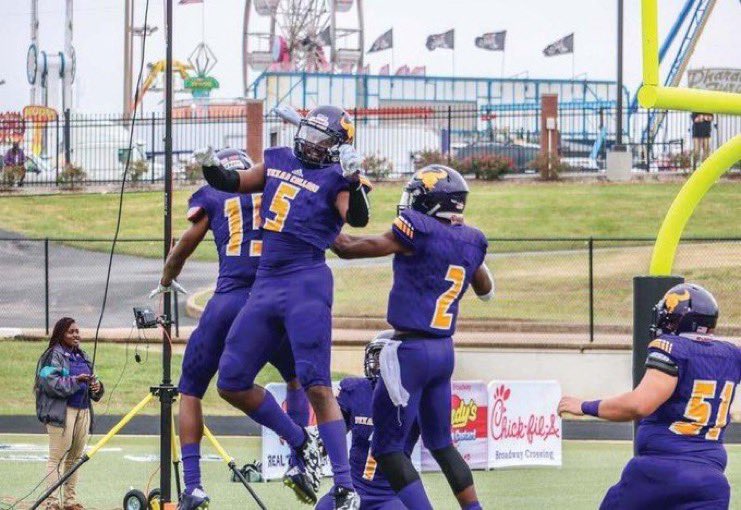 KelonTennat710's tweet photo. Blessed to receive an offer from HBCU  Texas college!! @_coachcotto @PFitzB https://t.co/AZQnRB6whv