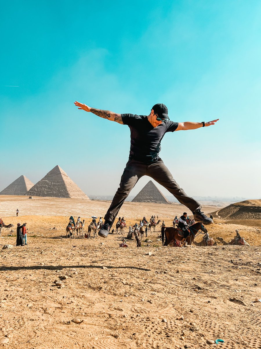 AndrewJwarfare's tweet photo. This happened today #Giza #Stargate https://t.co/a2kkdkkogi