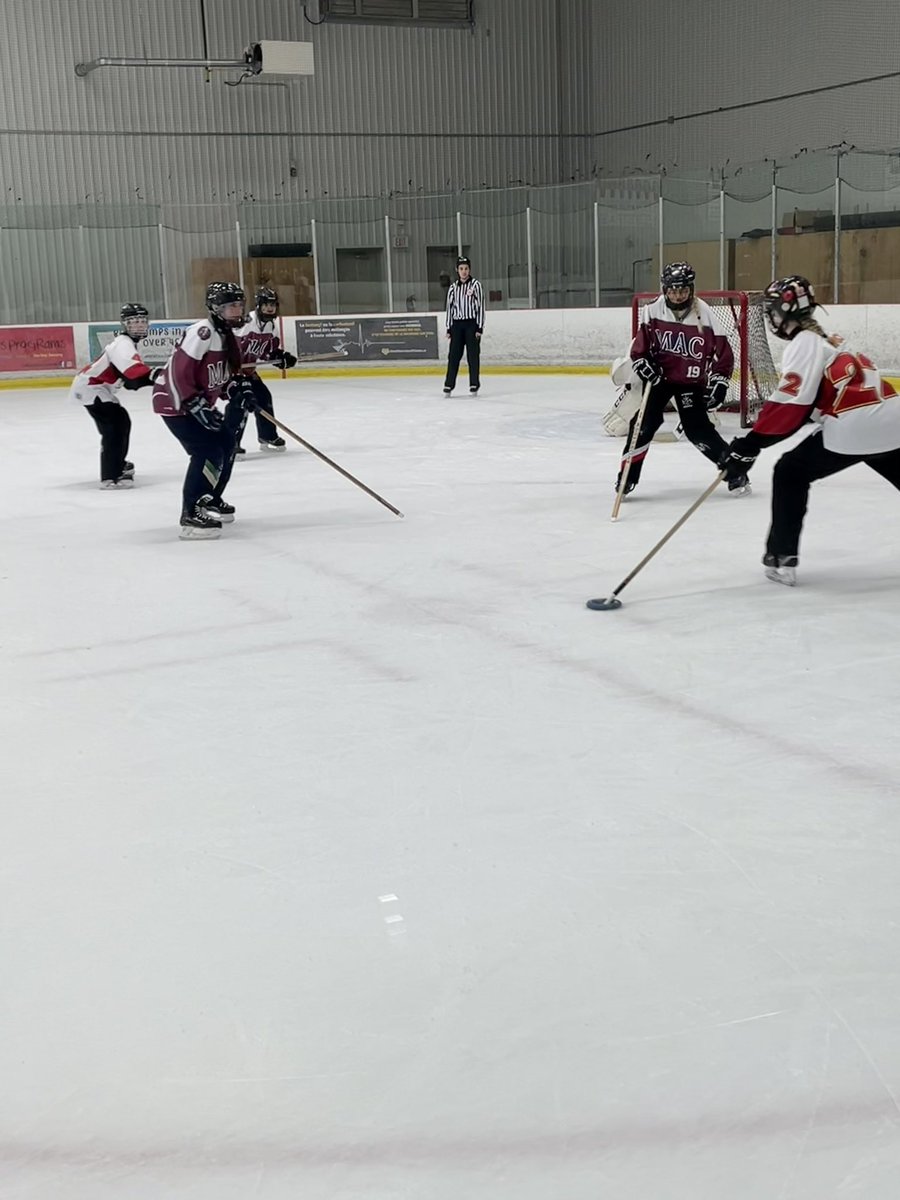 Day 2 action McMaster vs Calgary at the 
Canadian University Challenge Cup hosted by Carleton U.

docs.google.com/spreadsheets/u…
