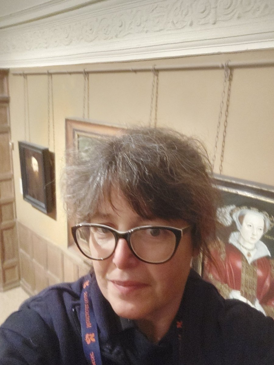 Museum_Rachel's tweet photo. Winter midwork clean including this rather quizzical looking character 😊 #Conservation #Midwork #WinterClean #museums #selfie https://t.co/Wb3R9dRm5S