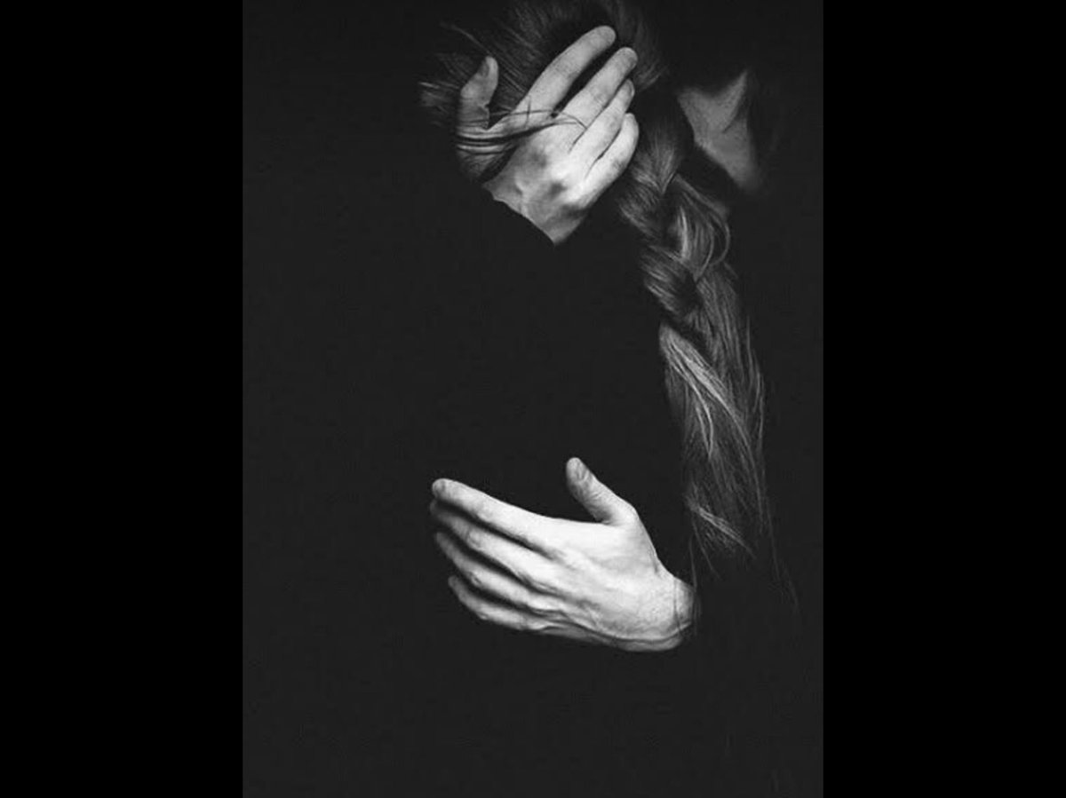 thesiansims's tweet photo. #IntrigueVerse 28]12 

Serenaded by a #tear -stained heart 

Such melancholy erupts 

Into a #passion untethered 

A moment to wait no longer 

Finally two hearts #majestically

Beat as one https://t.co/ohkEnrWj5M