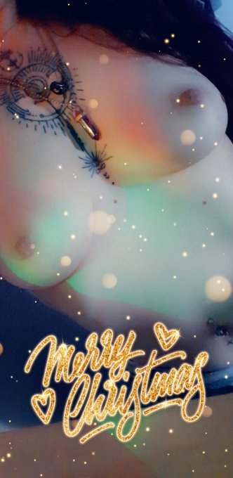 Throwback merry titties! https://t.co/NmH3NiMisx<a href="/tag/waybackwednesday"class="tags"><span>#waybackwednesday</span></a><a href="/tag/ginger"class="tags"><span>#ginger</span></a><a href="/tag/wet"class="tags"><span>#wet</span></a><a href="/tag/milf"class="tags"><span>#milf</span></a><a href="/tag/showers"class="tags"><span>#showers</span></a>