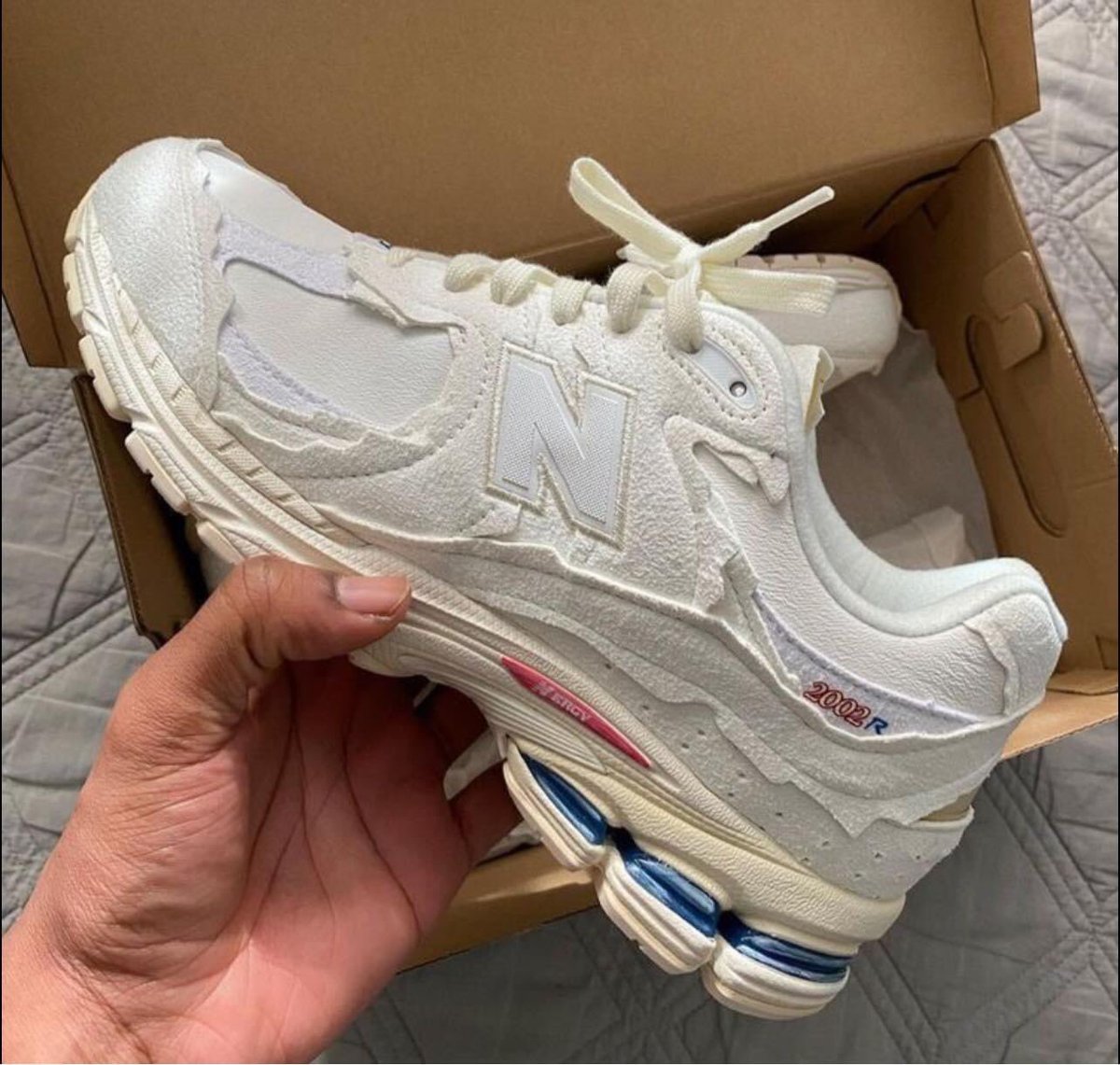 I need these in every color man 😍😩 New balance been going CRAZY lately