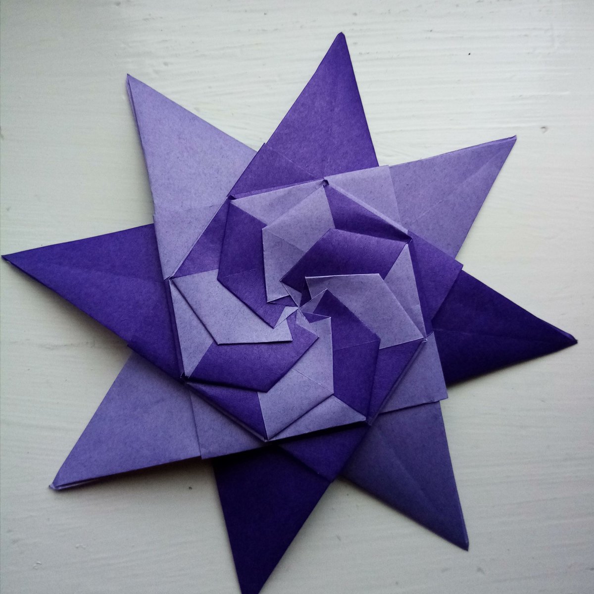 michasorigami1's tweet photo. A little off #origami #foldpaper #keepingthemindsharp #busyfingers π#mindfulmoment https://t.co/yE1AbpEFfR